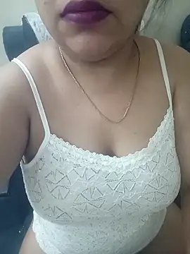Snapshot of Naughty-Trisha chatting on September 19, 2025, 7:01 am Naughty-Trisha online show from September 19, 2025, 7:01 am