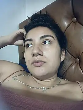 Hellen Alex online show from April 13, 2026, 2:32 pm