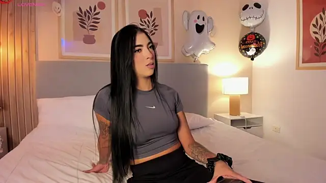 AriRobert  online show from October 21, 2025, 3:39 am