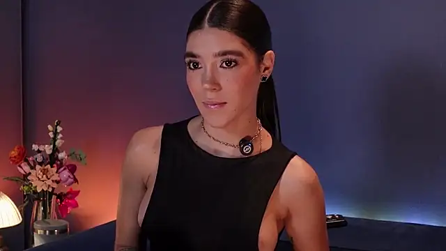 Olivia Collins1 online show from June 5, 2026, 10:59 pm