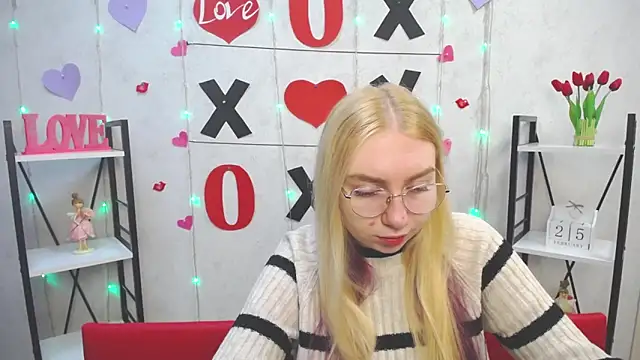 BeatriceFly online show from February 25, 2025, 6:14 am