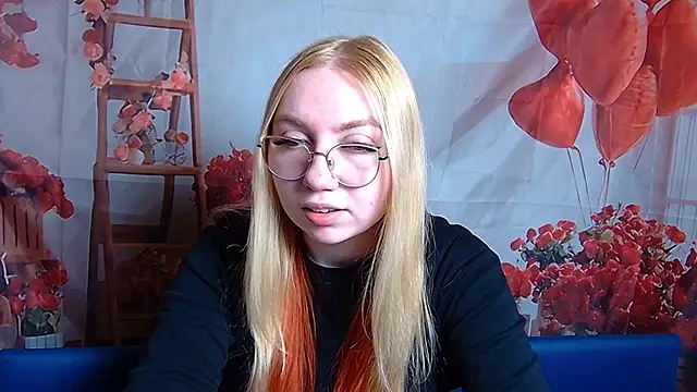 BeatriceFly online show from February 19, 2026, 12:35 pm