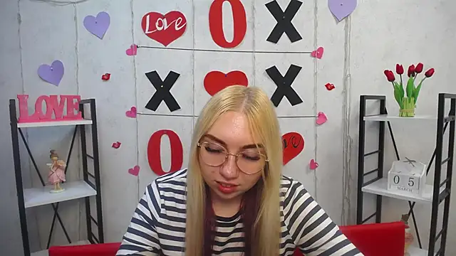 BeatriceFly online show from March 5, 2025, 3:29 pm