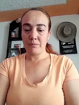 skayhot  online show from January 9, 2026, 2:35 pm