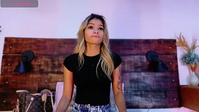 Snapshot of Celeste_sanz chatting on February 25, 2026, 10:04 am Celeste sanz online show from February 25, 2026, 10:04 am