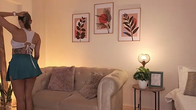 DahianaWalcott online show from March 12, 2026, 6:12 pm