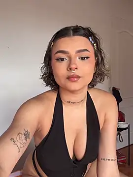 DahianaWalcott online show from April 2, 2026, 8:48 pm