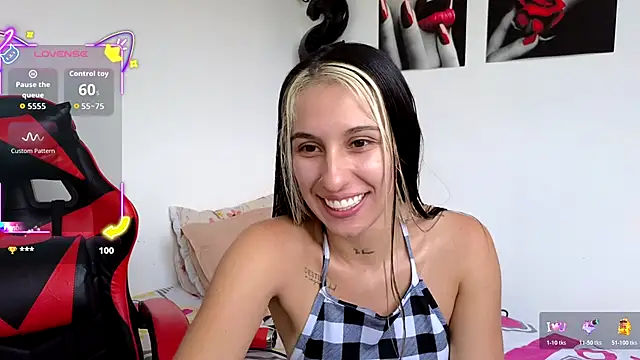 tammyandrade  online show from November 3, 2025, 2:09 pm