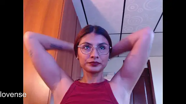 Snapshot of hanna_beili chatting on July 13, 2026, 5:45 pm hanna beili online show from July 13, 2026, 5:45 pm