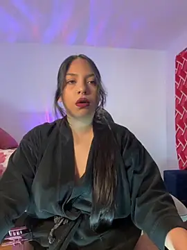 emiily15   online show from September 13, 2025, 6:41 pm