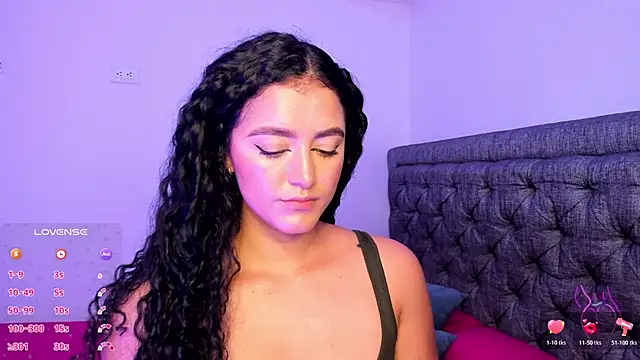 Adhara-zanne online show from December 20, 2025, 2:58 am