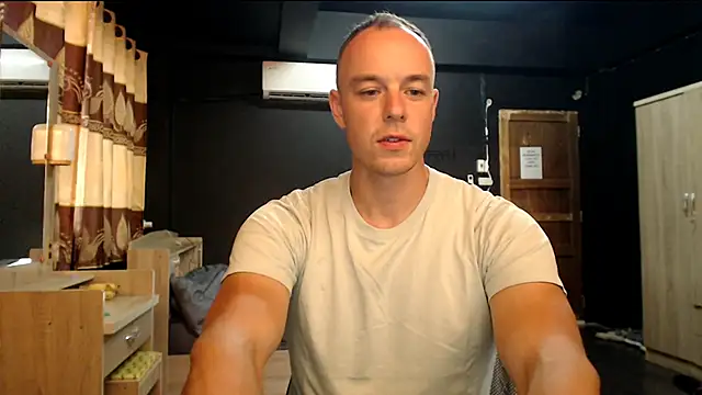 Snapshot of heilgarbest chatting on March 23, 2026, 10:26 am heilgarbest online show from March 23, 2026, 10:26 am