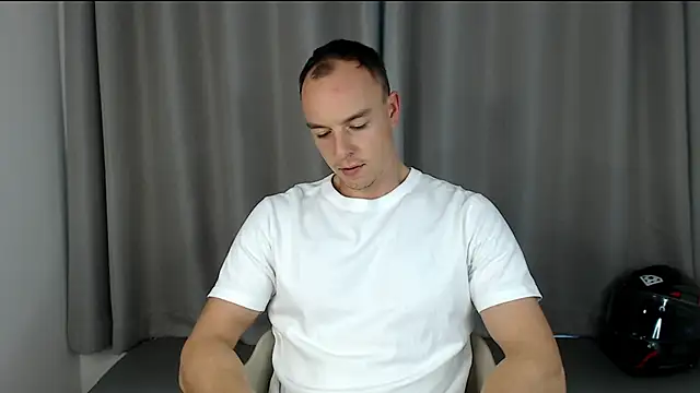 Snapshot of heilgarbest chatting on December 2, 2025, 10:39 am heilgarbest online show from December 2, 2025, 10:39 am