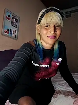 Goodgirlsue 77 online show from November 5, 2025, 4:21 pm