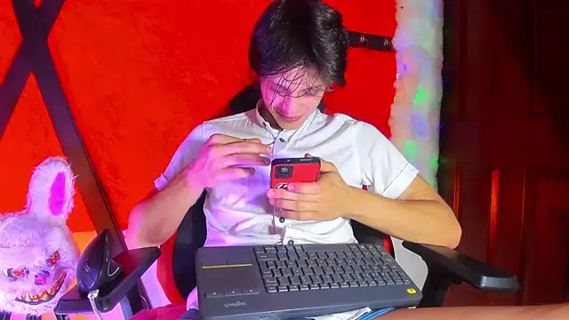 LilOwen  online show from February 9, 2026, 6:06 pm