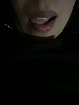 Snapshot of Samarr_9and chatting on December 13, 2024, 9:41 pm Samarr 9and online show from December 13, 2024, 9:41 pm