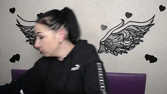 Snapshot of ElizabethSho chatting on February 14, 2026, 6:13 am ElizabethSho online show from February 14, 2026, 6:13 am