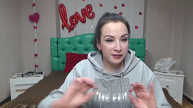 Snapshot of ElizabethSho chatting on February 28, 2026, 6:29 pm ElizabethSho online show from February 28, 2026, 6:29 pm