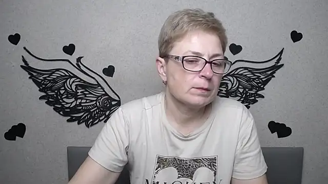 Snapshot of EmiliaGree chatting on May 30, 2026, 5:07 pm EmiliaGree online show from May 30, 2026, 5:07 pm
