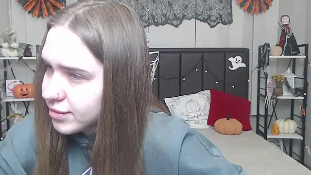 LauraHlot online show from October 29, 2025, 6:40 pm