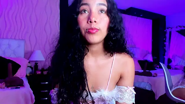 Snapshot of SofiSinfull chatting on January 27, 2025, 4:33 pm SofiSinfull online show from January 27, 2025, 4:33 pm