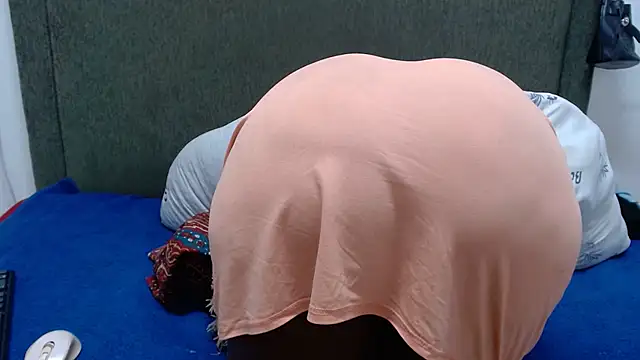 Thickchocolatex2 online show from February 17, 2026, 11:24 pm