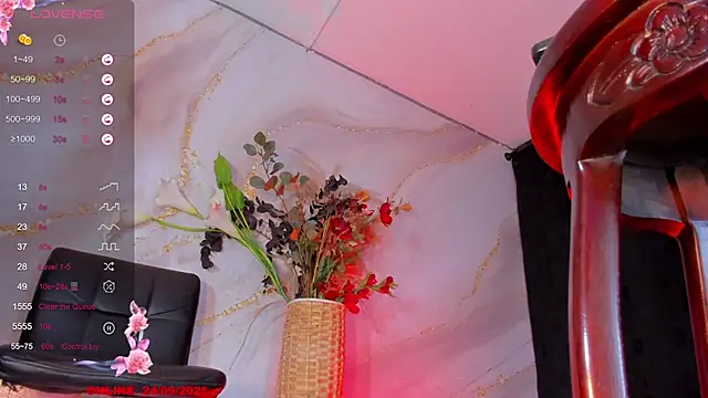 Karla-Ebony online show from September 24, 2025, 1:28 pm