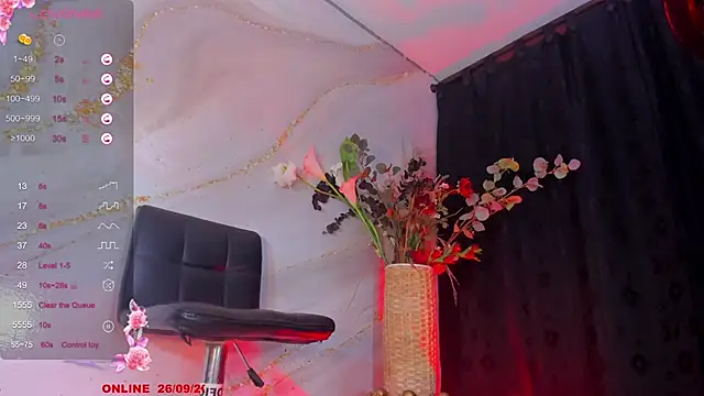 Karla-Ebony online show from September 26, 2025, 1:18 pm