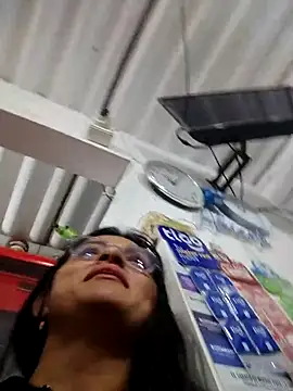 Linda Lars online show from December 21, 2025, 3:08 am