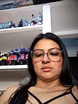 Linda Lars online show from November 8, 2025, 4:16 am