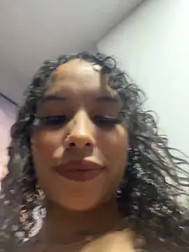 Snapshot of MarieLeon chatting on May 15, 2026, 9:35 pm MarieLeon online show from May 15, 2026, 9:35 pm