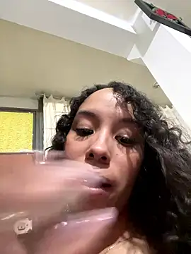 MarieLeon online show from January 11, 2026, 10:38 pm