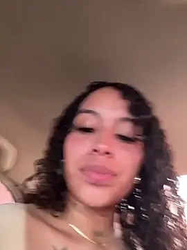 MarieLeon online show from December 19, 2025, 7:49 pm