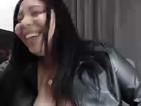 Snapshot of LeizaMagnus chatting on January 14, 2026, 12:42 pm LeizaMagnus online show from January 14, 2026, 12:42 pm