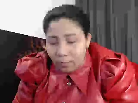 Snapshot of LeizaMagnus chatting on January 13, 2026, 6:01 pm LeizaMagnus online show from January 13, 2026, 6:01 pm