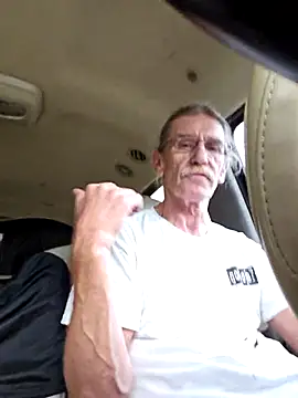 coolbrease10 online show from October 6, 2025, 10:32 pm