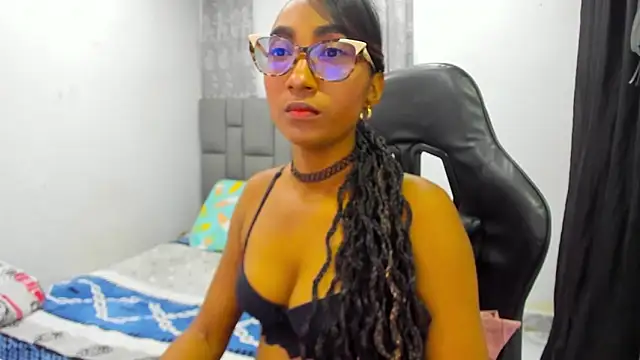 MurphyAngelina online show from May 29, 2026, 2:28 am