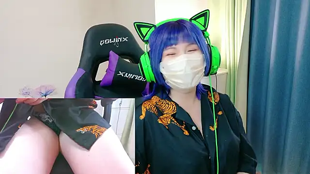 Snapshot of hazuki_8008 chatting on October 3, 2025, 4:25 am hazuki 8008 online show from October 3, 2025, 4:25 am