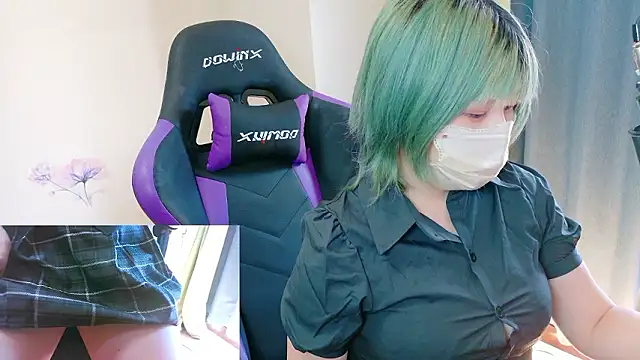 Snapshot of hazuki_8008 chatting on October 2, 2025, 4:05 am hazuki 8008 online show from October 2, 2025, 4:05 am