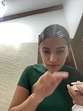 Snapshot of Arilw chatting on February 3, 2026, 3:26 am Arilw online show from February 3, 2026, 3:26 am