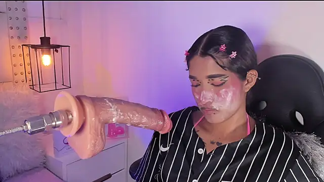 baby naughty1  online show from February 13, 2025, 4:50 pm