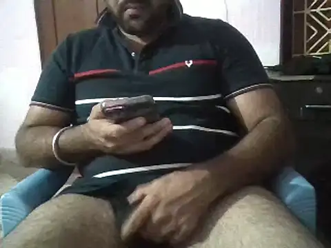 boyplay1000 online show from December 4, 2024, 4:43 pm