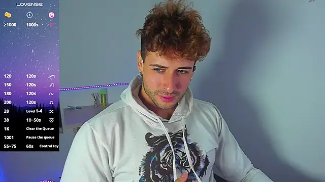 Ares blue online show from October 27, 2025, 1:23 pm