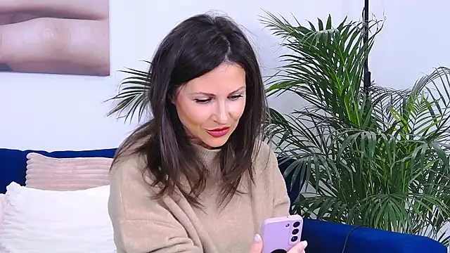 Snapshot of AmelieKeys chatting on February 1, 2026, 3:49 am AmelieKeys online show from February 1, 2026, 3:49 am