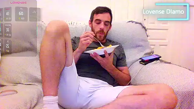 Snapshot of _NakedChef_ chatting on October 8, 2025, 10:10 pm  NakedChef  online show from October 8, 2025, 10:10 pm