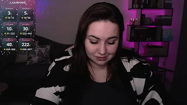 Snapshot of SexyWitch_666 chatting on March 5, 2025, 5:29 am SexyWitch 666 online show from March 5, 2025, 5:29 am