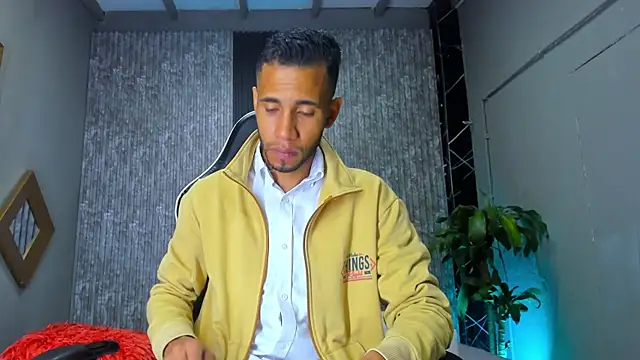 alex bigcock11 online show from March 13, 2025, 12:24 pm