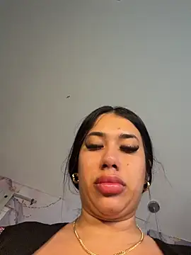 kiim taaylor online show from February 16, 2026, 11:42 am