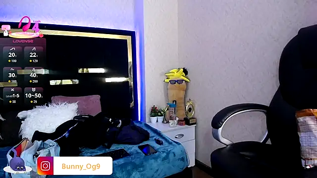 Bunny O online show from September 12, 2025, 8:19 pm