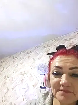 Snapshot of SweetLeila40 chatting on April 17, 2026, 11:18 pm SweetLeila40 online show from April 17, 2026, 11:18 pm